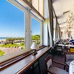 Sofitel Grand Hotel