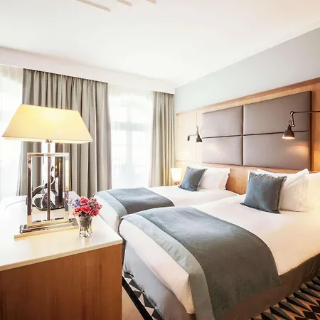 Szálloda Sofitel Grand 5*