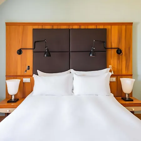 Szálloda Sofitel Grand 5*